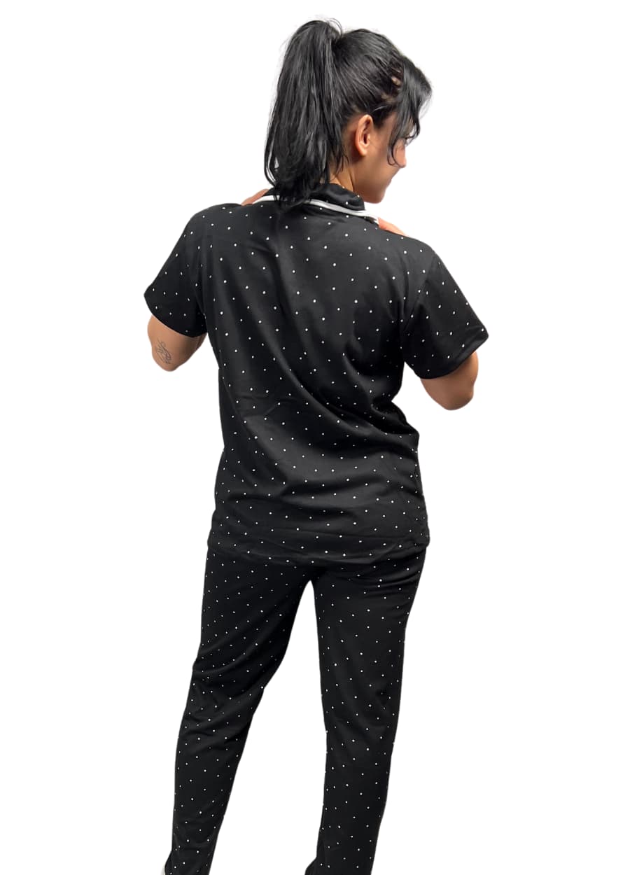 Puantiyeli Düğmeli Kısa Kol Beyaz Çizgili Pijama Takımı